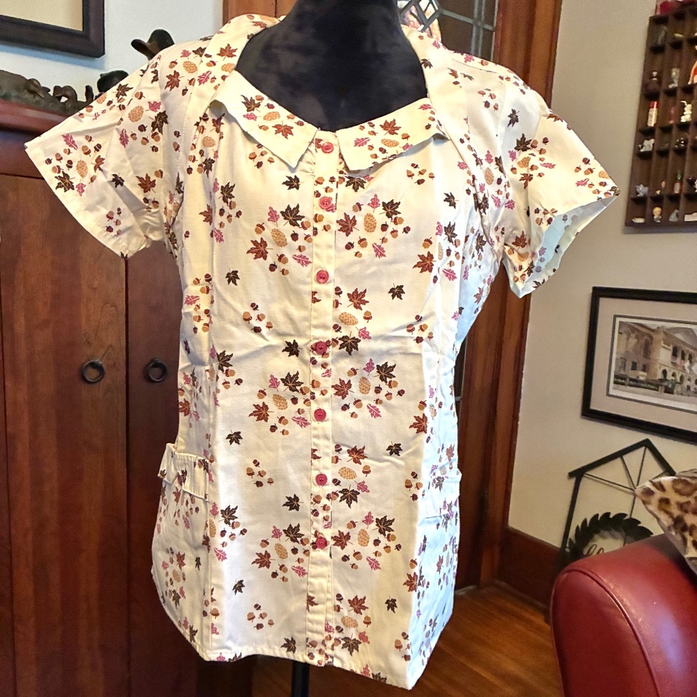 "U.A.Scrubs" short sleeve scrub top, M, like new
